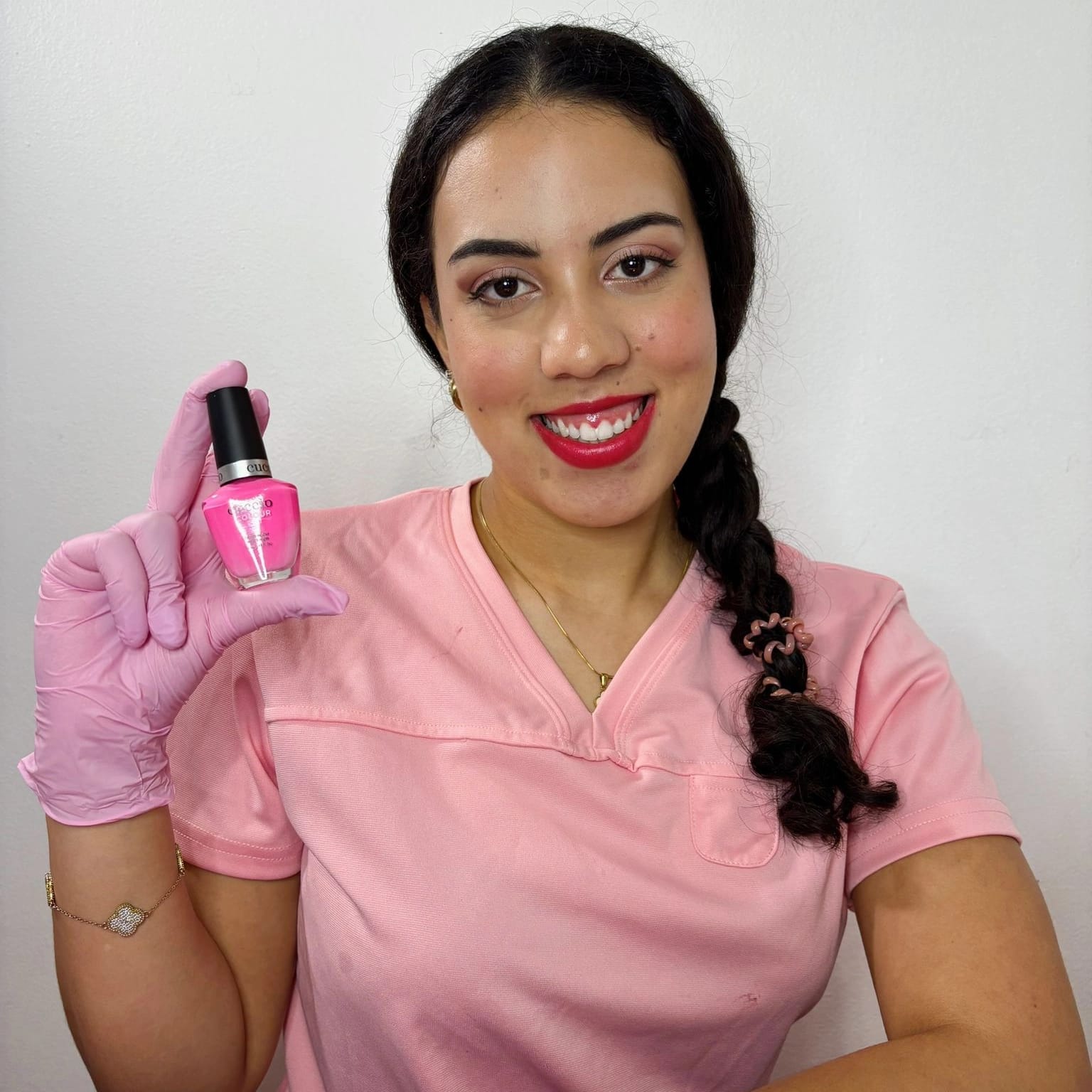 Lucia, manicurista profesional de Nails by Lucia